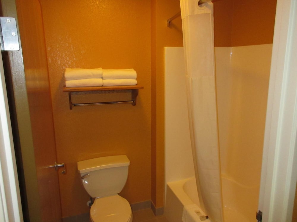 Parkfield Inn - photo 29