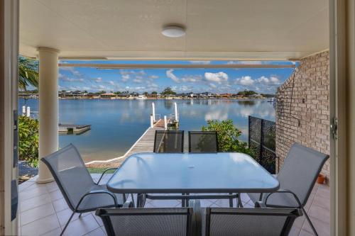 Loch Na Mara Ljhooker Yamba — Yamba