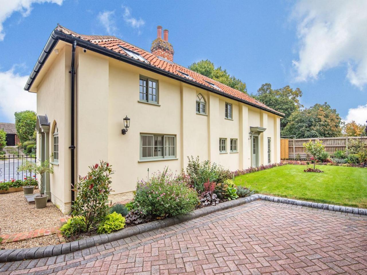 Halton Lodge — 5-Star Luxury Hotel in Spilsby, United Kingdom
