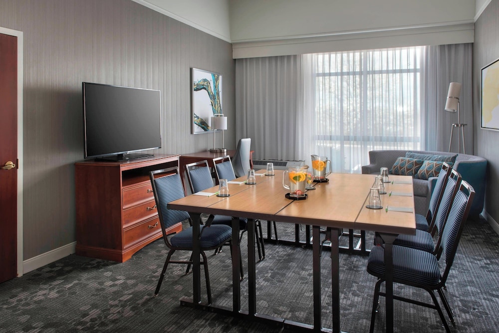 Courtyard by Marriott Basking Ridge - photo 33
