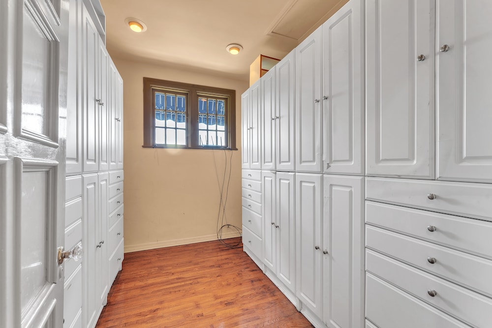 Young Mansion - photo 28