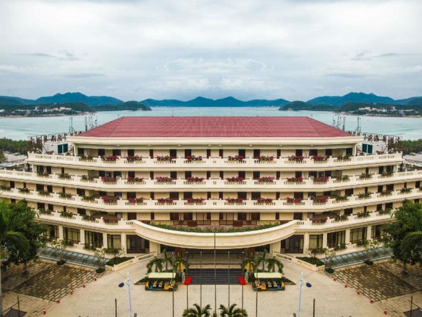Yuhuayuan Seaview — 4-Star Luxury Hotel in Sanya, People's Republic of China
