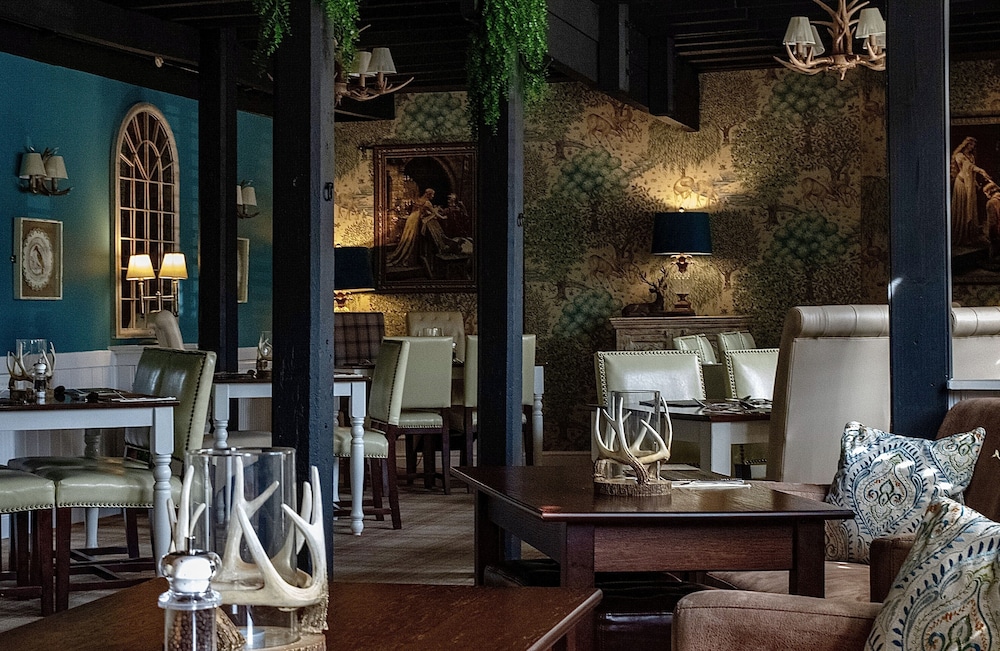 Blenkinsopp Castle Inn — 4-Star Luxury Hotel in Greenhead, United Kingdom