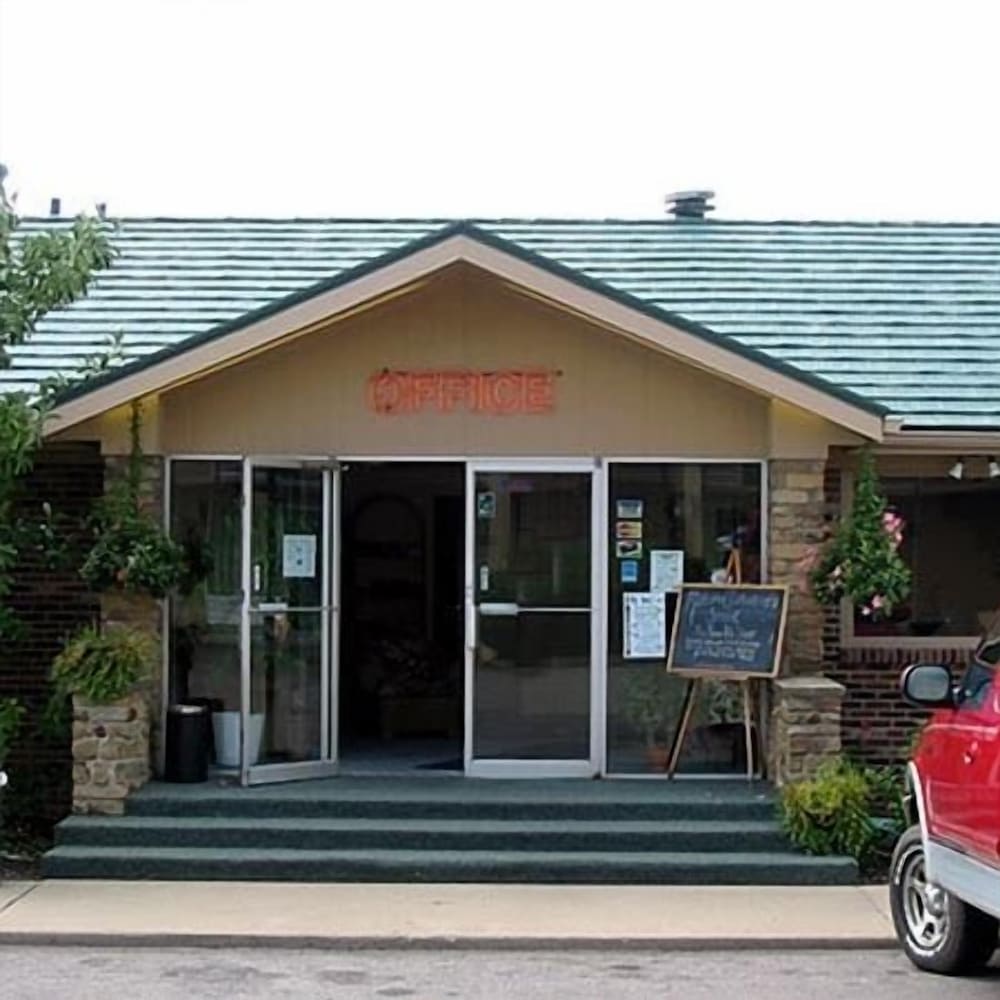 Mariann Travel Inn Scottsburg — hotel in Scottsburg