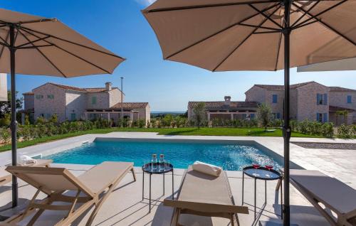 Stunning Home In Bale With Wifi — 5-Star Luxury Hotel in Bale, Croatia