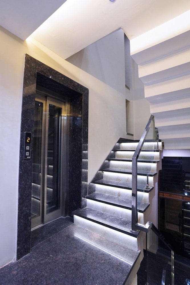 Hotel Siya Ramaya — hotel near Gwalior Airport