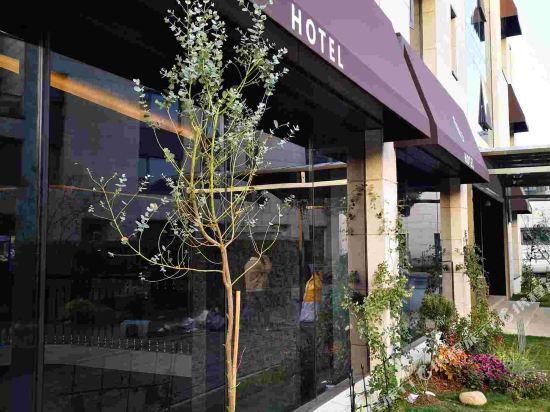 Shanghai Yushu Holiday Villa — 4-Star Luxury Hotel in Shanghai, People's Republic of China