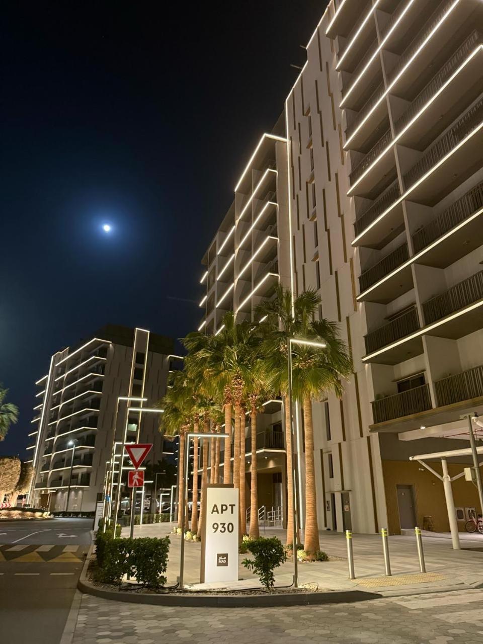 Cozy Dubai Studio I Prime Spot — 4-Star Luxury Hotel in Dubai, United Arab Emirates