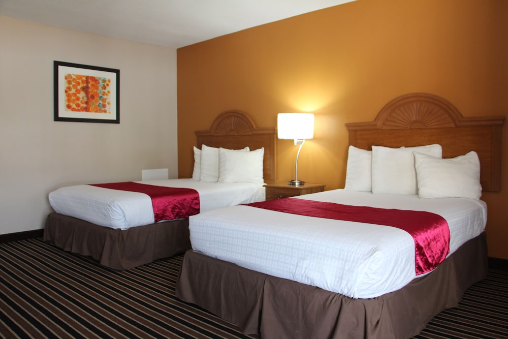 Westbridge Inn and Suites - photo 12