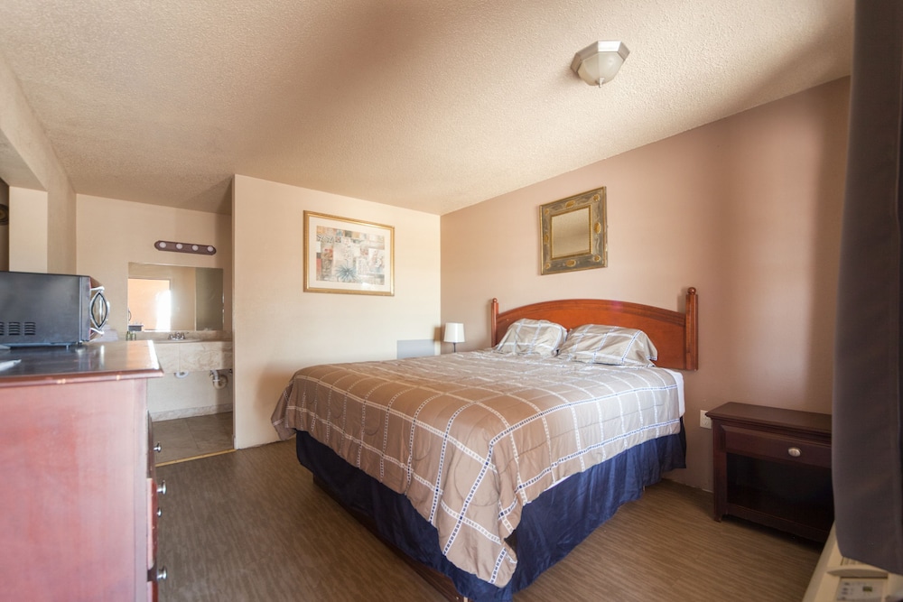 Hotel Las Cruces I 10 West - photo 5