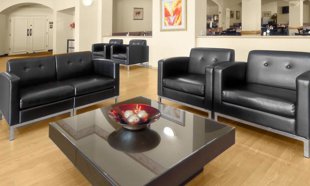 Pan American Inn & Suites - photo 15