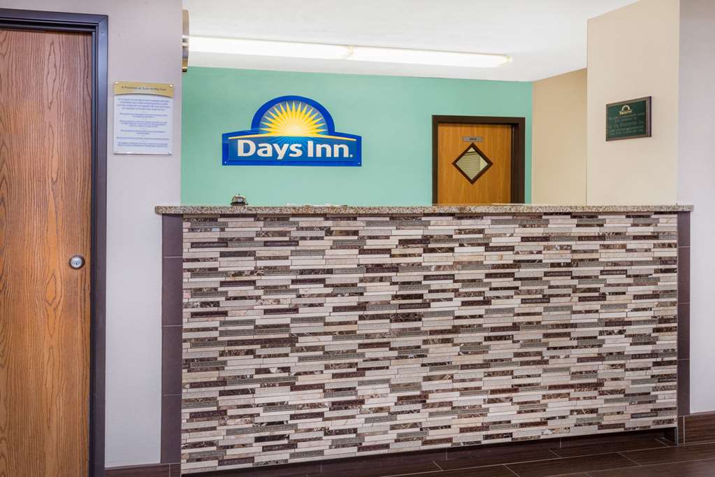 Days Inn by Wyndham Charleston - photo 2