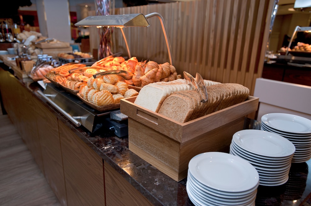 מזון ומשקאות