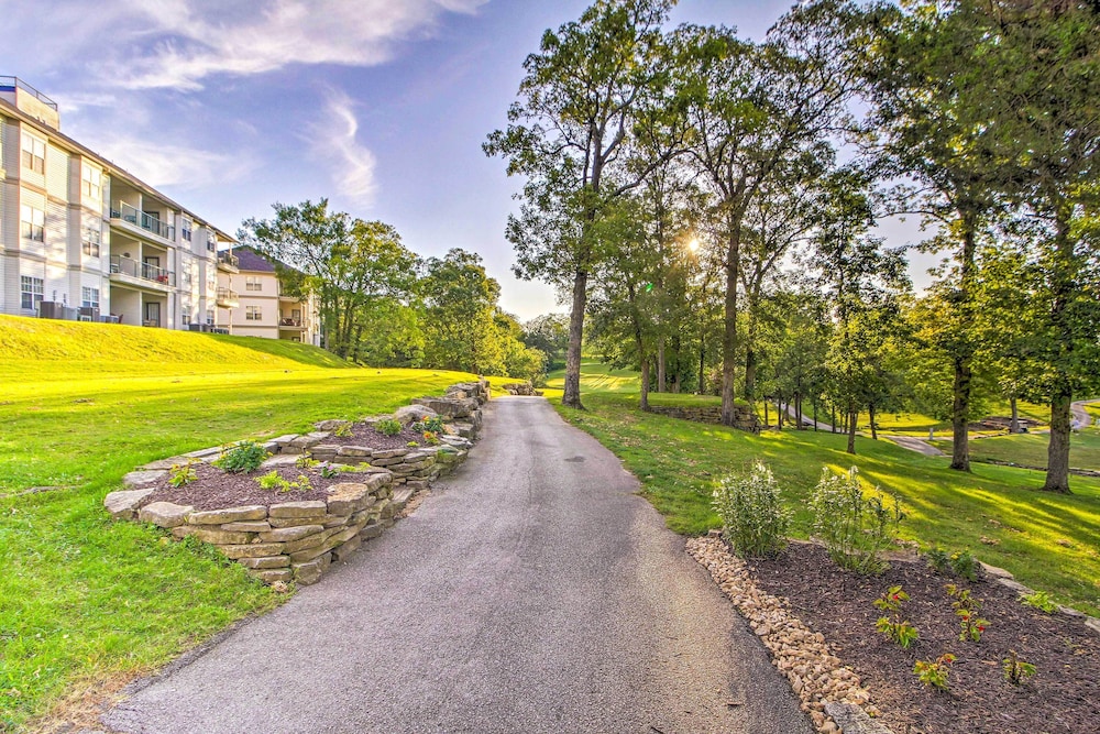 5 Mi to Holiday Shows Resort Condo in Branson - photo 22