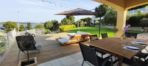 Istres villa spacieuse vue imprenable — 4-Star Luxury Hotel in Istres, France