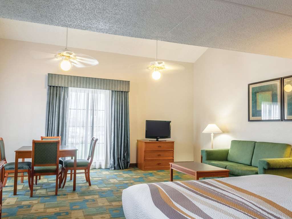 La Quinta Inn by Wyndham New Orleans West Bank Gretna - photo 24