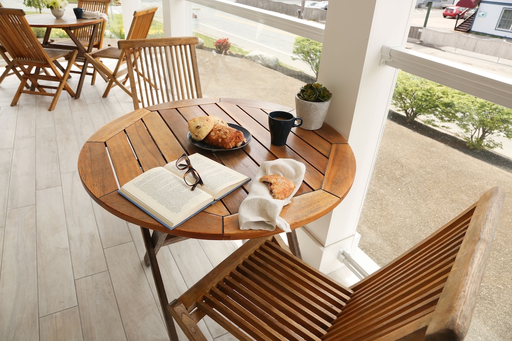 The Sea Breeze Inn - photo 47