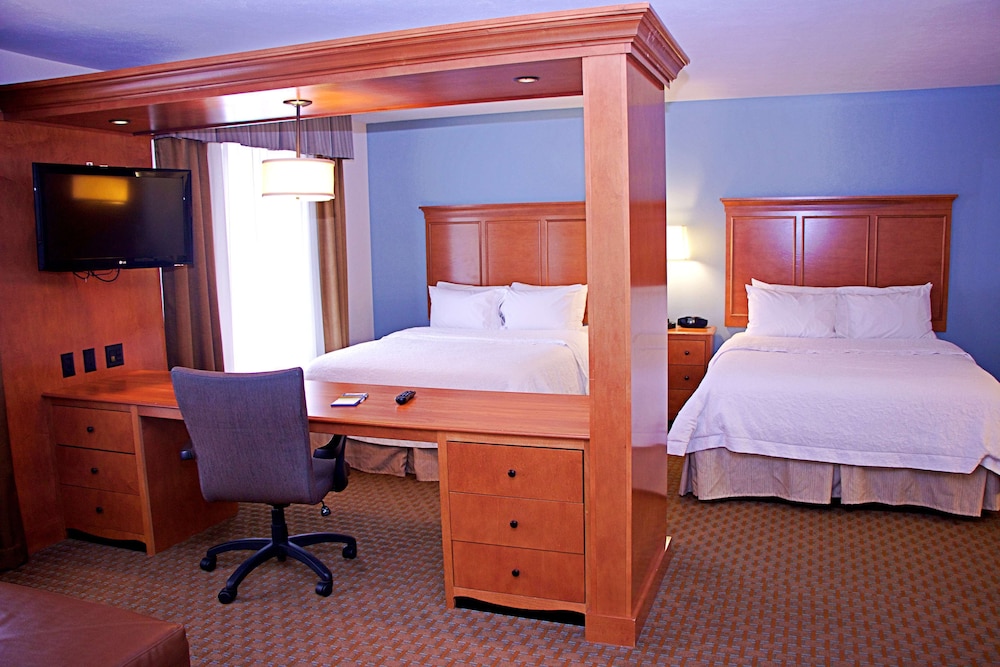 Hampton Inn Sidney NE - photo 13