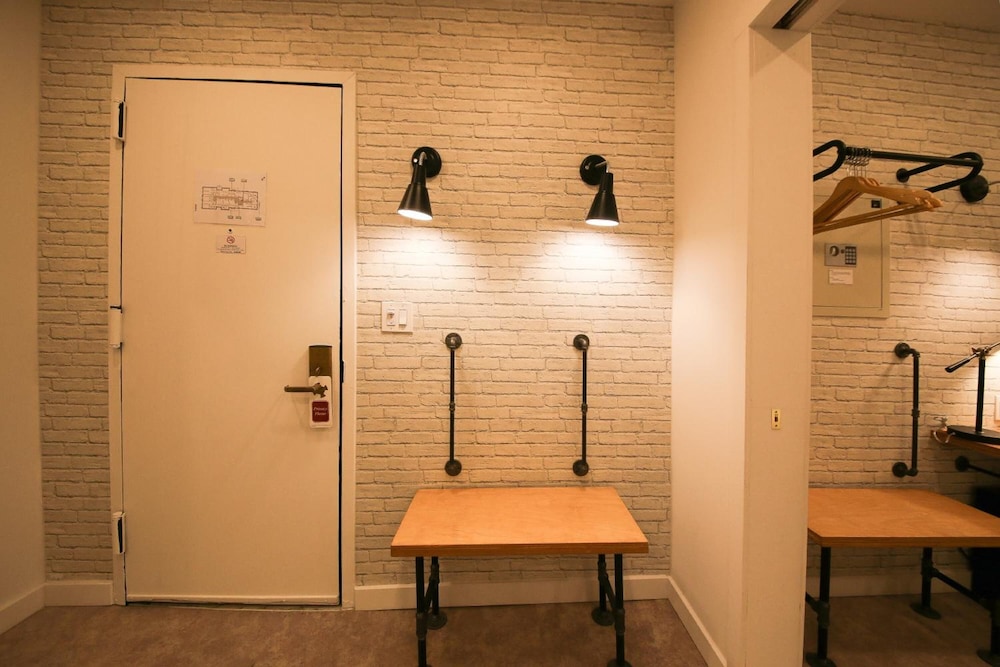 Doxie Hotel - photo 23
