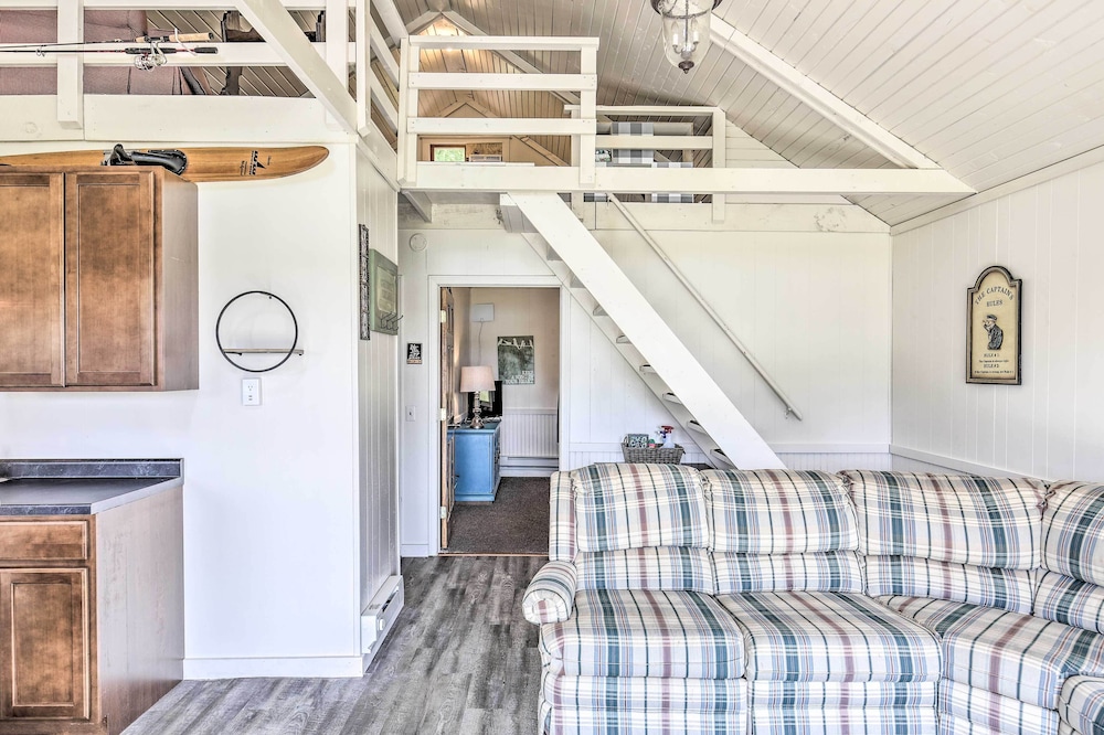 Waterfront Butternut Lake Getaway w Private Dock in Park Falls, United States