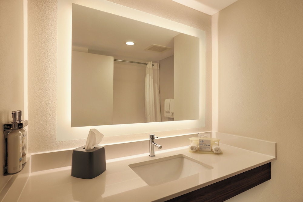 Holiday Inn Express & Suites Raleigh North Wake Forest by IHG - photo 33