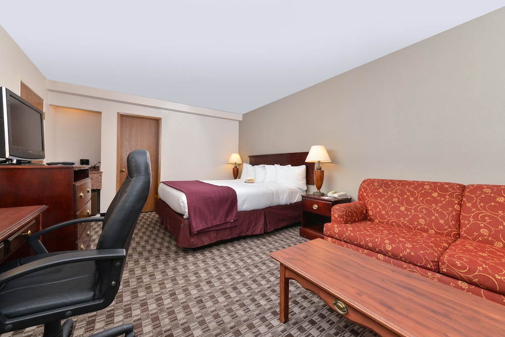 Quality Inn & Suites Indio I 10 - photo 2