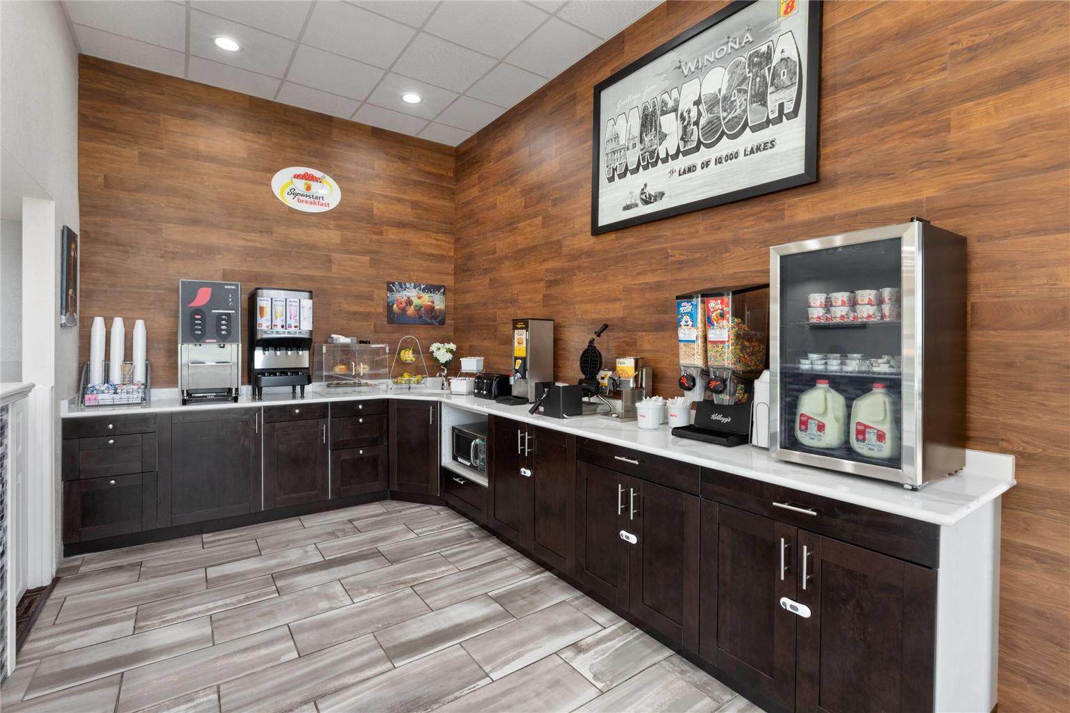 Super 8 by Wyndham Winona MN - photo 40
