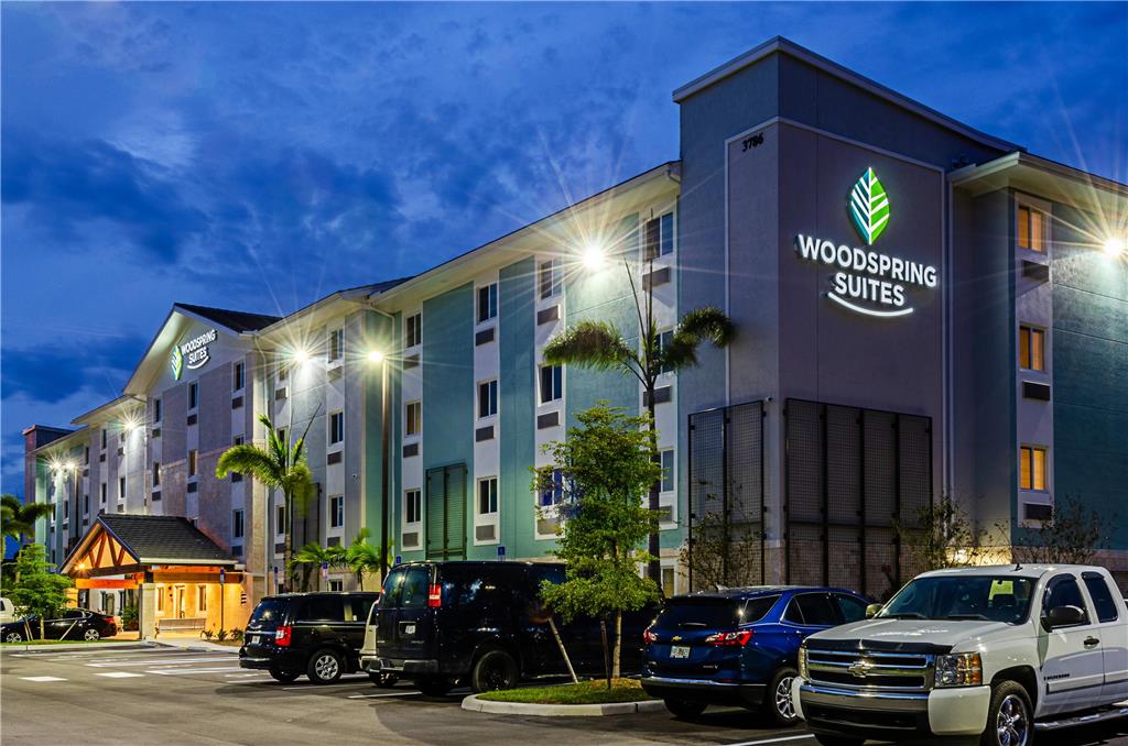 WoodSpring Suites Naples East - photo 6