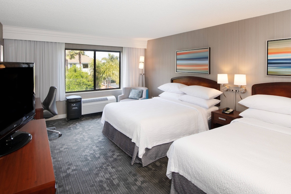 Courtyard by Marriott Oakland Airport - photo 7