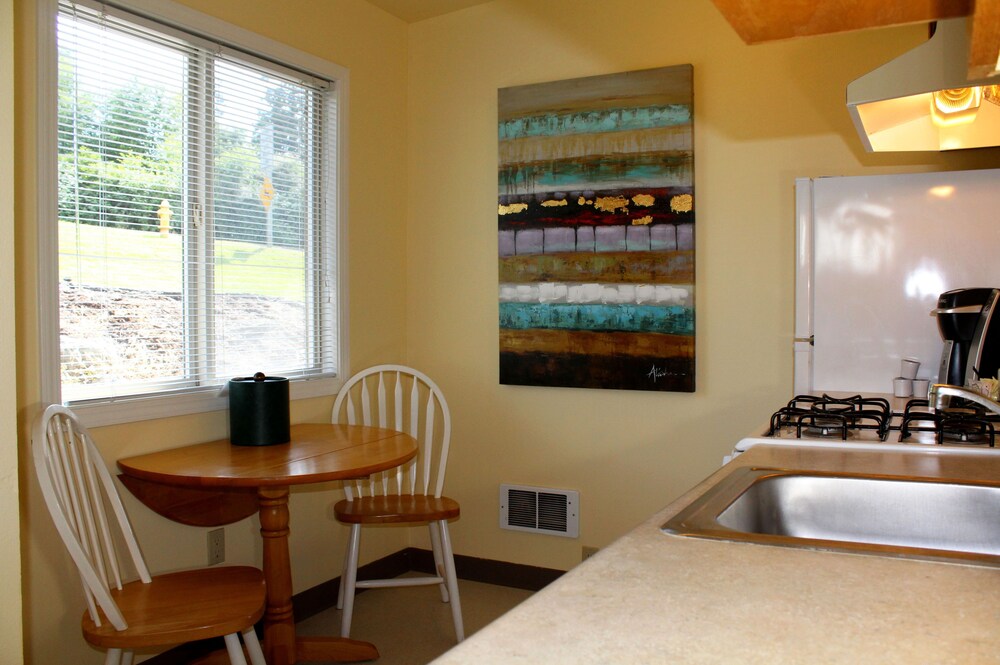 Anacortes Ship Harbor Inn - photo 17