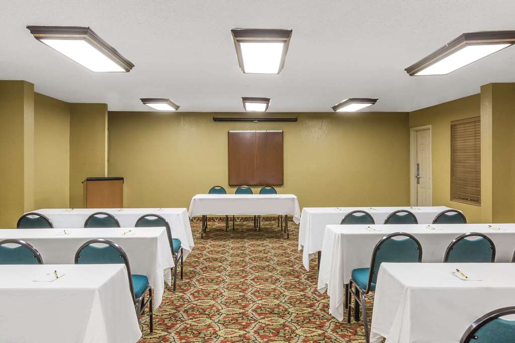 Super 8 By Wyndham Metairie - photo 25