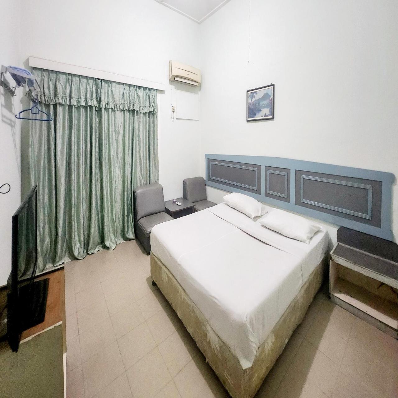 Reddoorz Syariah Near Pelabuhan Sri Bintan Pura Tanjungpinang — Tanjung Pinang