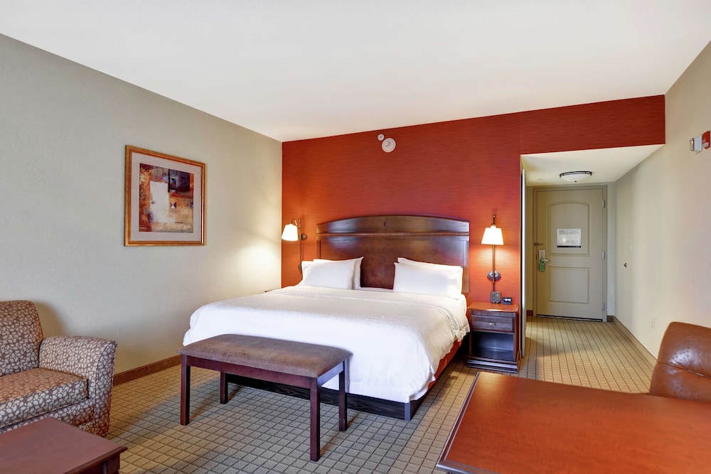 Hampton Inn & Suites Peoria at Grand Prairie IL - photo 16