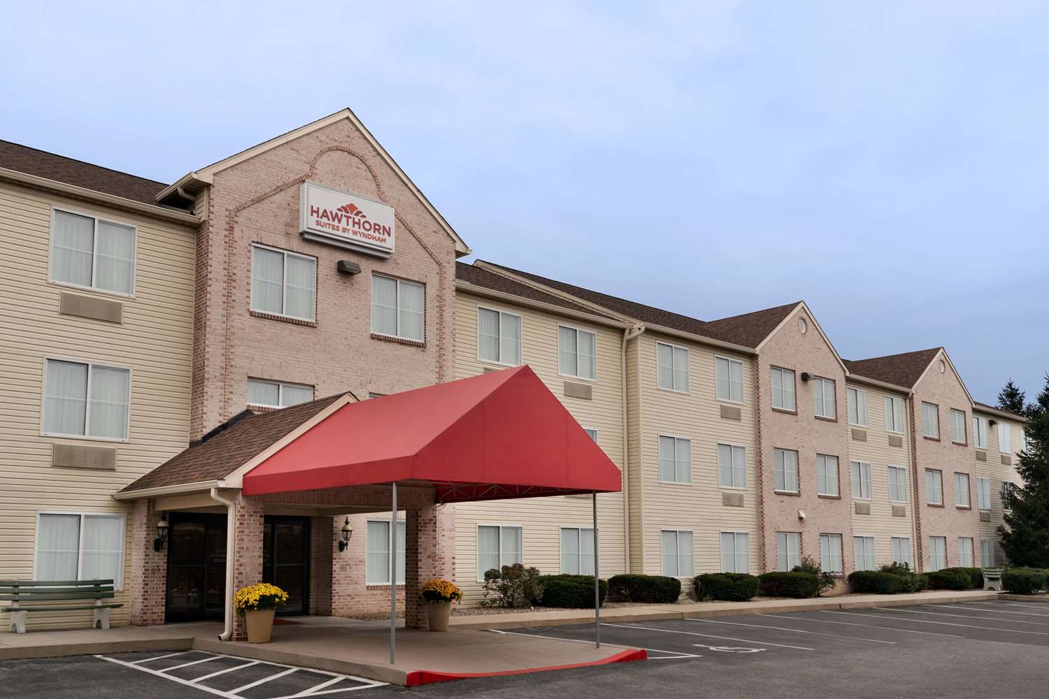 Lancaster Suites - photo 18
