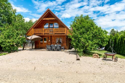 Ferienblockhaus Glocker Hof — 4-Star Luxury Hotel in Leibertingen, Germany