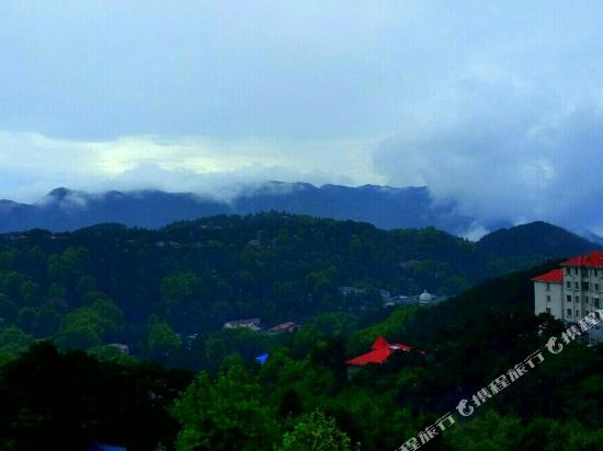 The good luck inn - carbon neutral hotel in Luyang