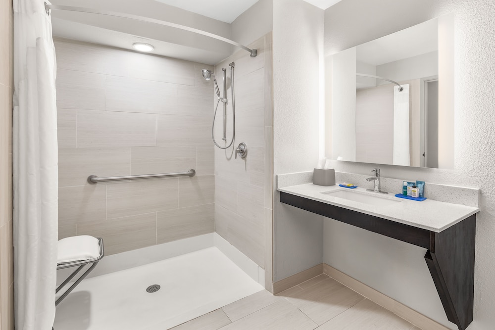 Holiday Inn Express & Suites Hardeeville Hilton Head by IHG - photo 26