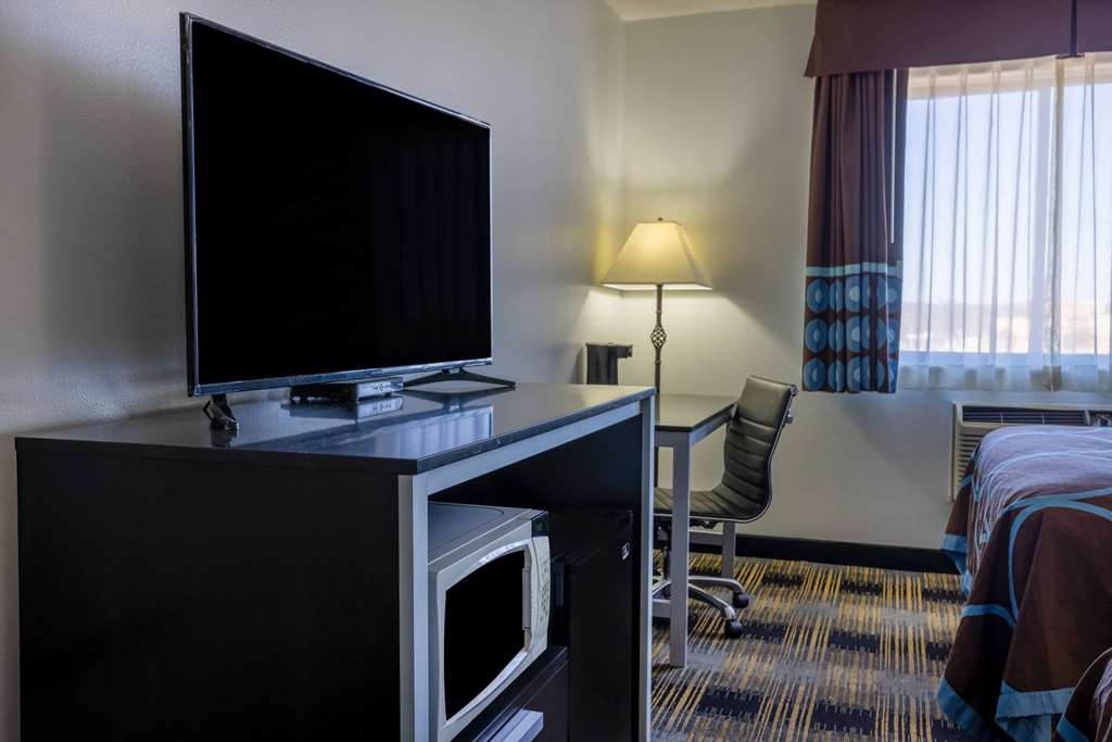 Super 8 by Wyndham Villa Rica - photo 20