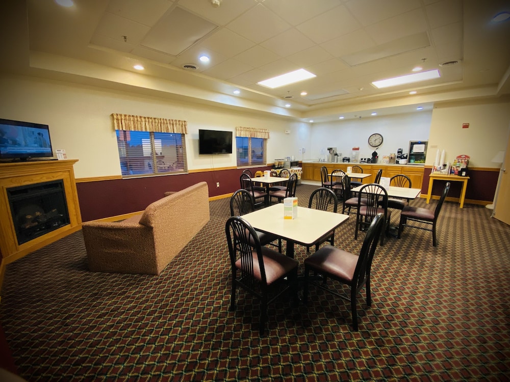 Herington Inn & Suites - photo 24