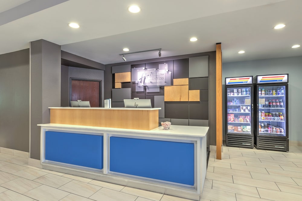 Holiday Inn Express Hotel & Suites Dallas Grand Prairie I 20 by IHG - photo 35
