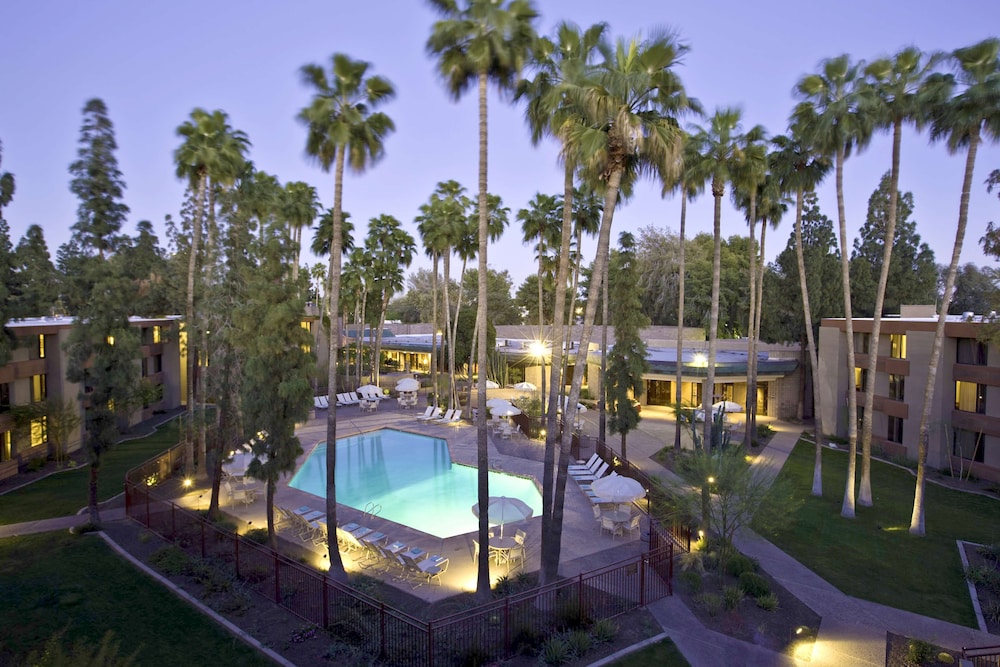 DoubleTree by Hilton Phoenix Tempe - featured photo