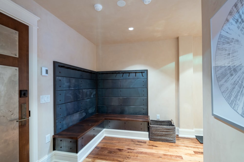 The Auberge Residences at Element 52 - photo 2