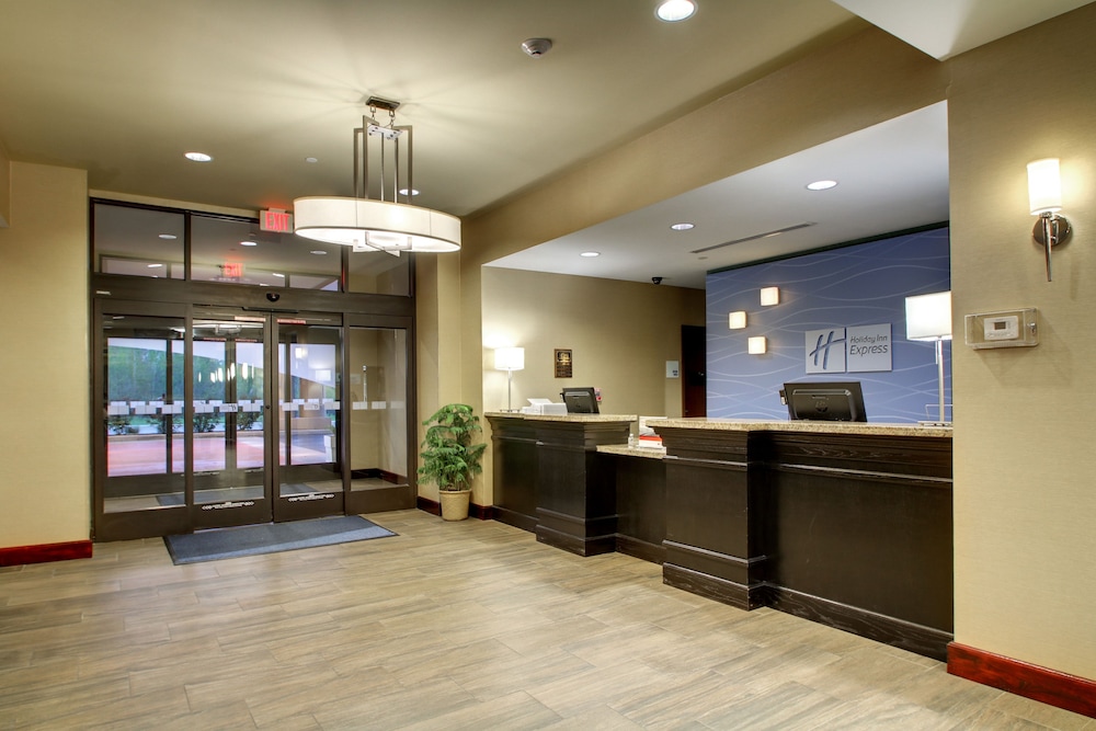 Holiday Inn Express Hotel & Suites Natchez South by IHG - photo 49