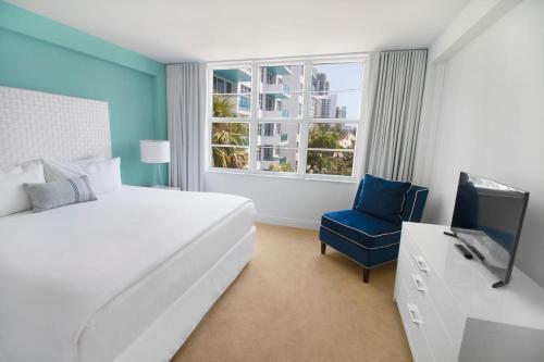 Oceanfront Contemporary Suites - photo 31