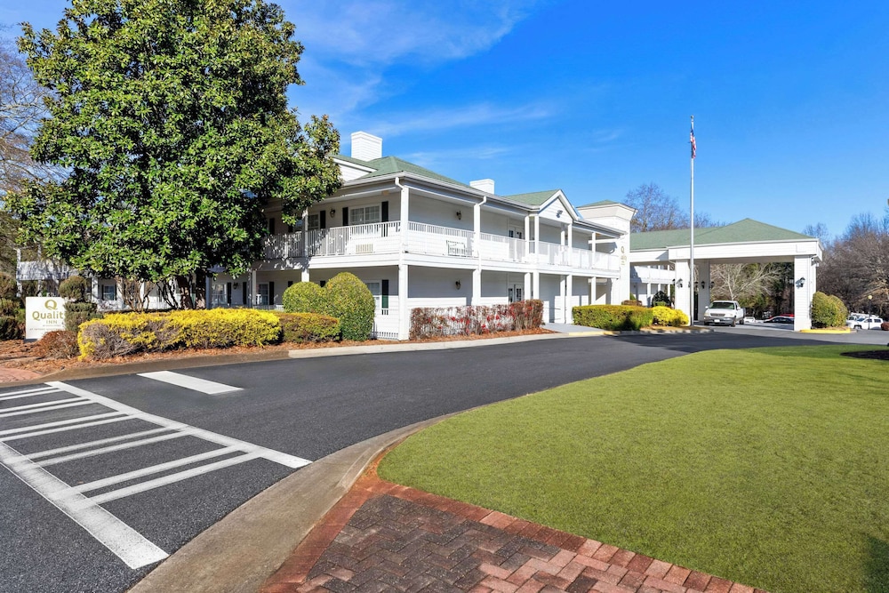 Quality Inn Fayetteville near Historic Downtown Square in Fayetteville, United States