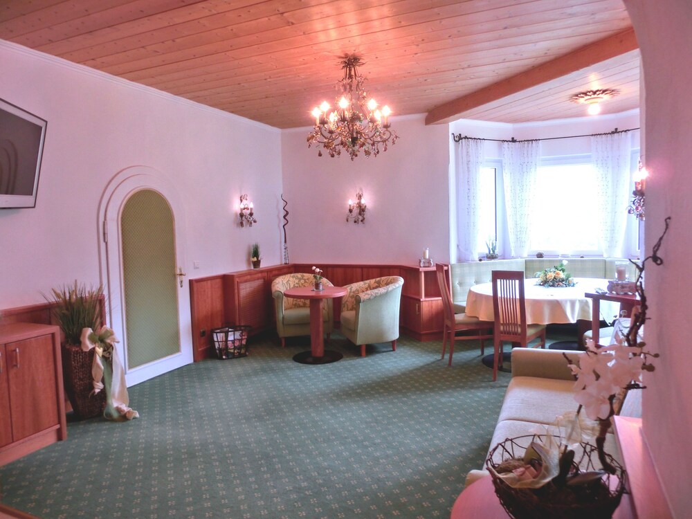 Hotel Garni Drachenburg — Mittenwald — photo 5