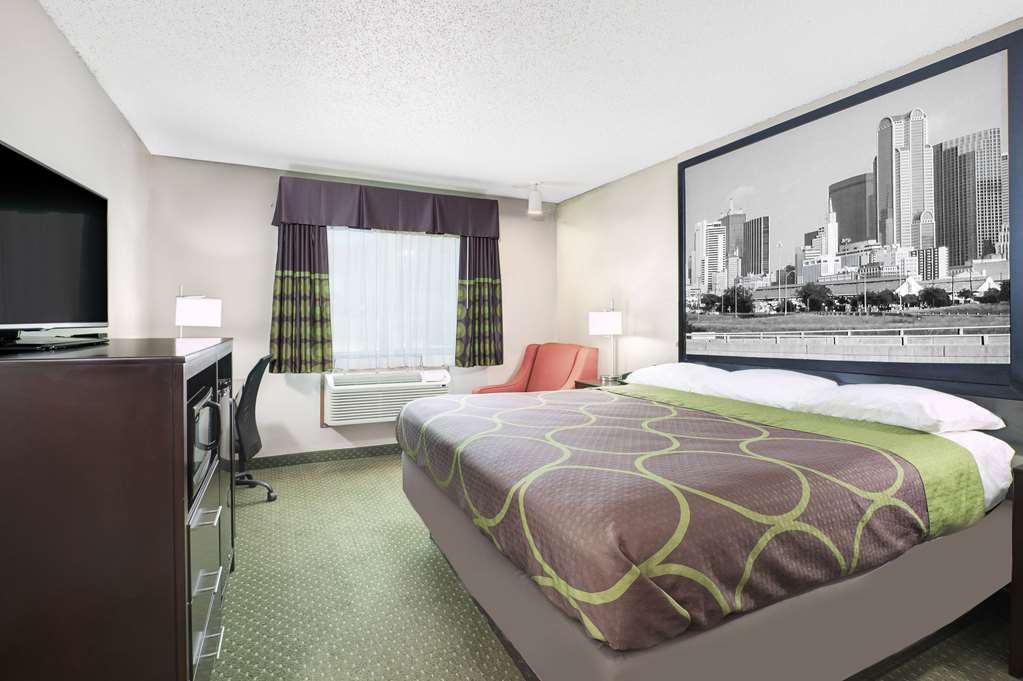 Super 8 by Wyndham Bedford DFW Airport West - photo 12
