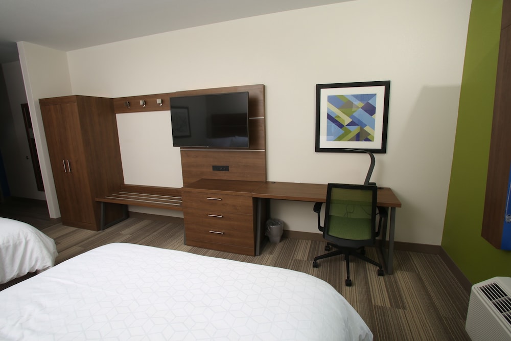 Holiday Inn Express McCook by IHG - photo 4
