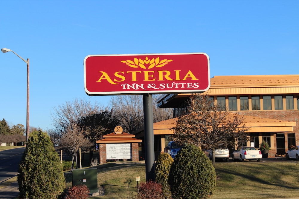 Coratel Inn and Suites Maple Grove — hotel in Maple Grove