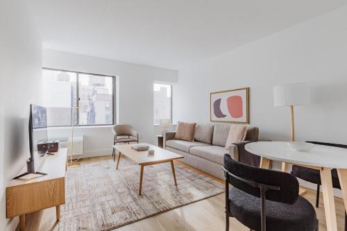 Blueground Chelsea rooftop wd nr High Line NYC 1636 — 4-Star Luxury Hotel in New York City, United States